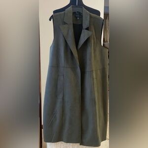 Joan Vass Women's Sleeveless green Coat
